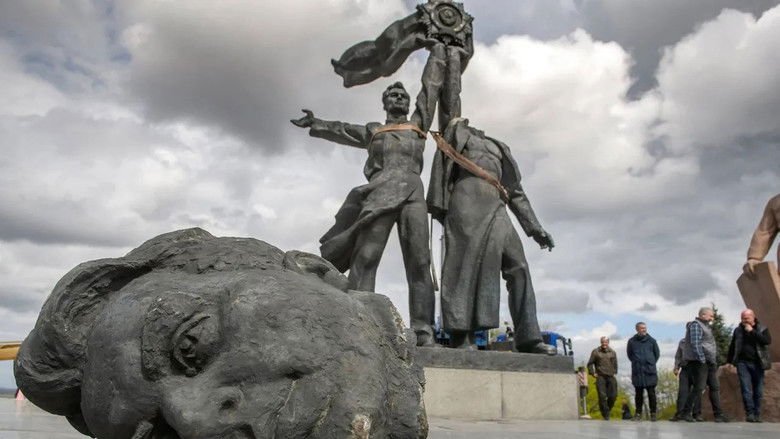 A Nation Denied: Ukraine's Battle for History movie backdrop