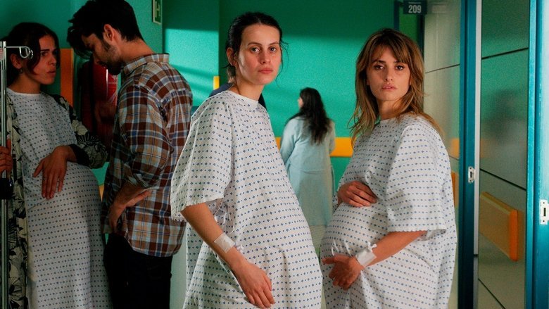 Parallel Mothers movie backdrop