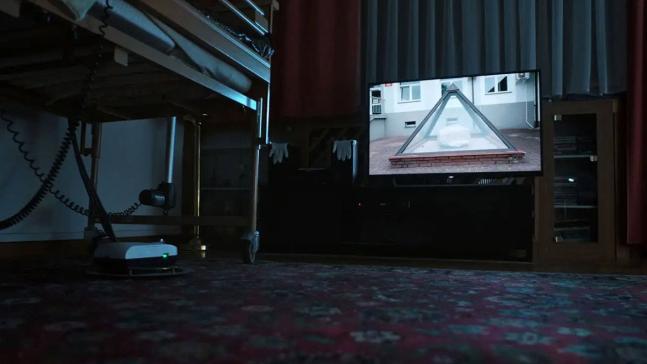 Kontrewers (2026) movie scene